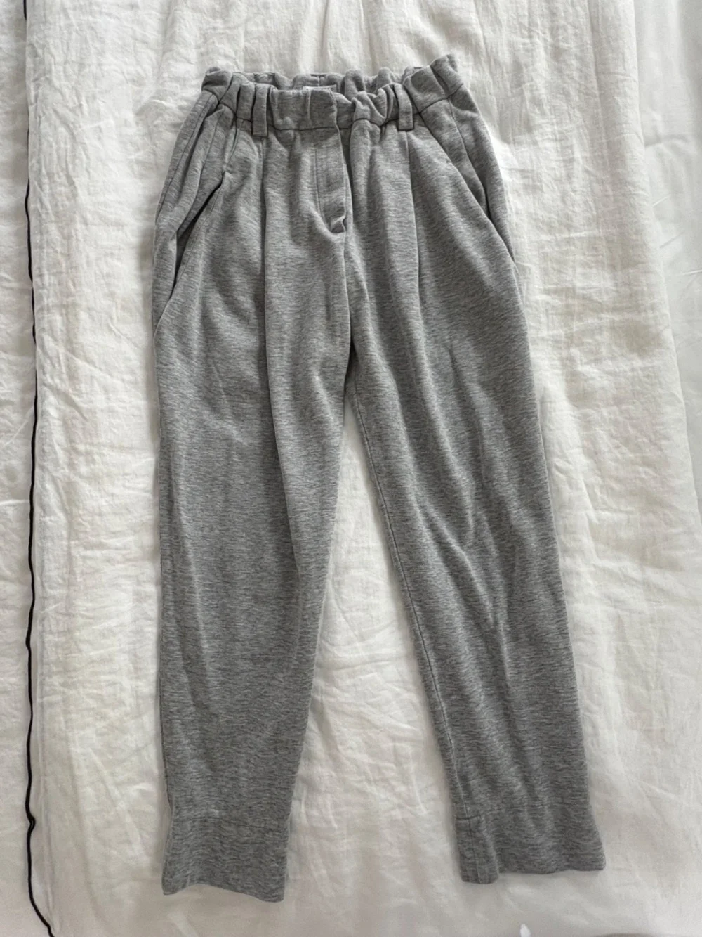 Brunello Cucinelli Gray Tapered Pleated Lounge Pants US 8